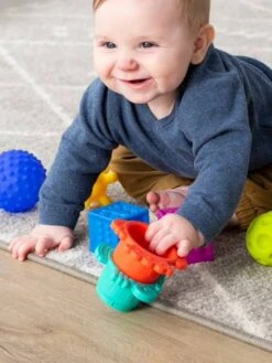 Coffret Balles, Cubes Et Gobelets Infantino Multicolore - Infantino -Magasin De Jouets coffret balles cubes et gobelets infantino 2