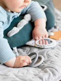 Peluche D'Activités Croco - DONE BY DEER Vert - Done By Deer -Magasin De Jouets peluche dactivites croco done by deer 2