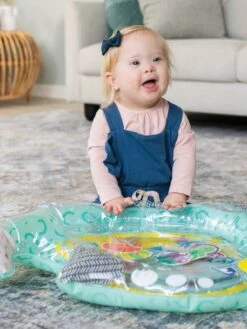 Tapis à Eau Découverte Sensorielle Licorne Des Mers - INFANTINO Bleu - Infantino -Magasin De Jouets tapis a eau decouverte sensorielle licorne des mers infantino 3